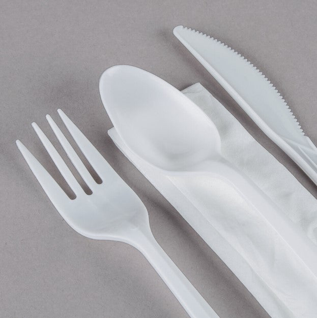 Watson Distributing Medium Weight Individually Wrapped White Cutlery Set With Napkin, Salt And Pepper 250/Case